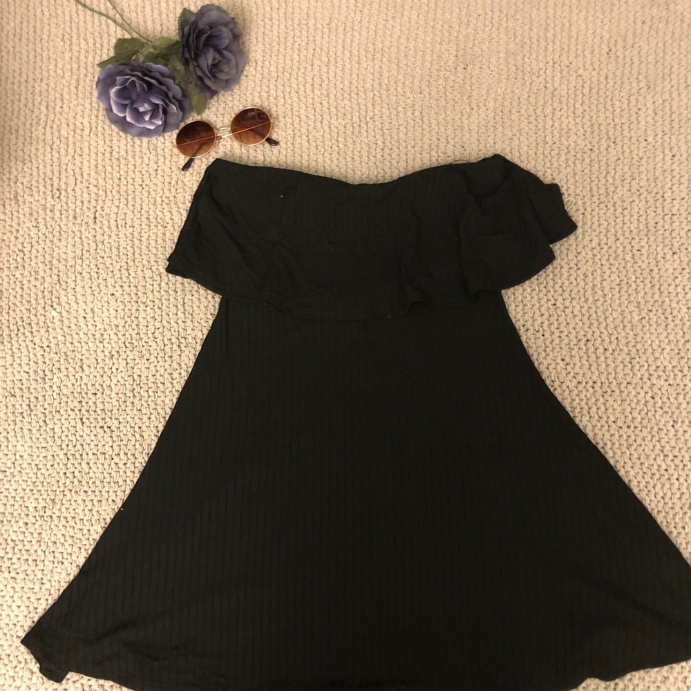 strapless little black dress